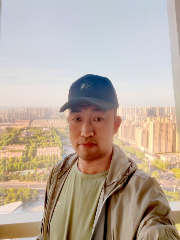 勇攀高峰的第一张照片--潍坊蓝颜知己交友网